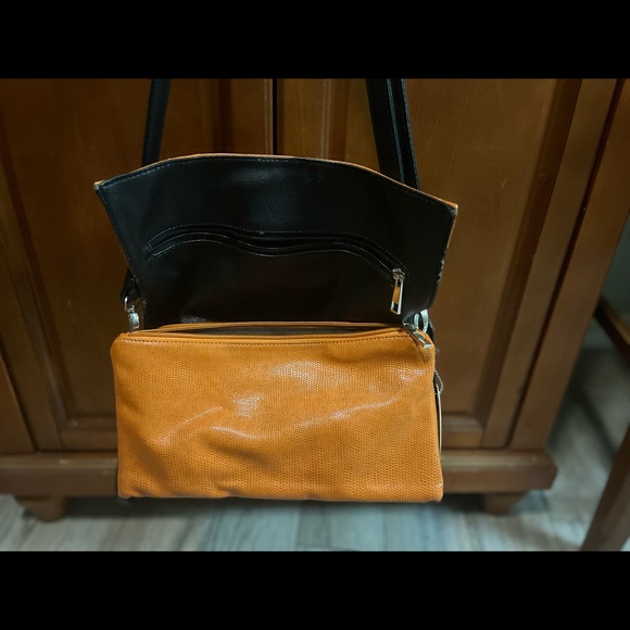 NWT: Studio 36 vibrant clutch/arm bag. - Picture 5 of 8